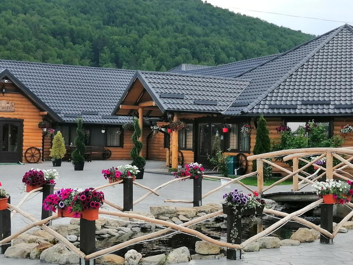 Hanul Vanatorului 구라후모룰루이 외부 사진